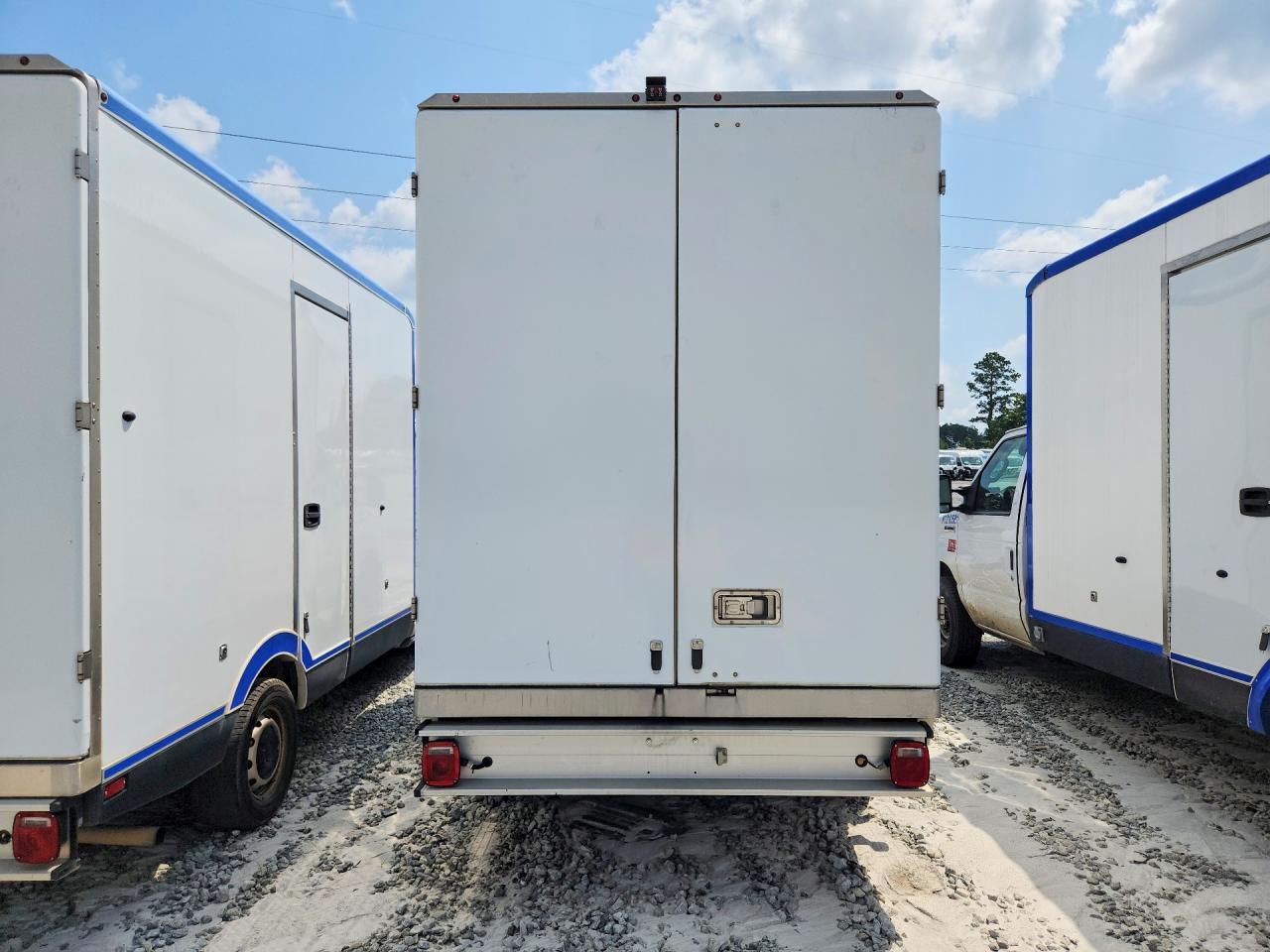 2024 Ford E350 Refrigerated Box Truck - Image 6