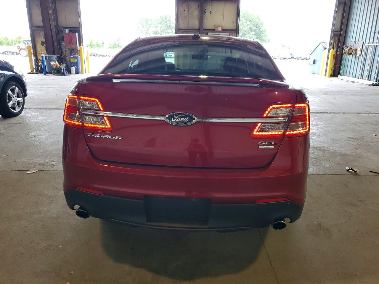2013 Ford Taurus - Image 6
