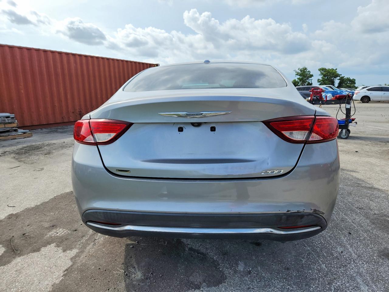 2016 Chrysler 200 Limited - Фото 6
