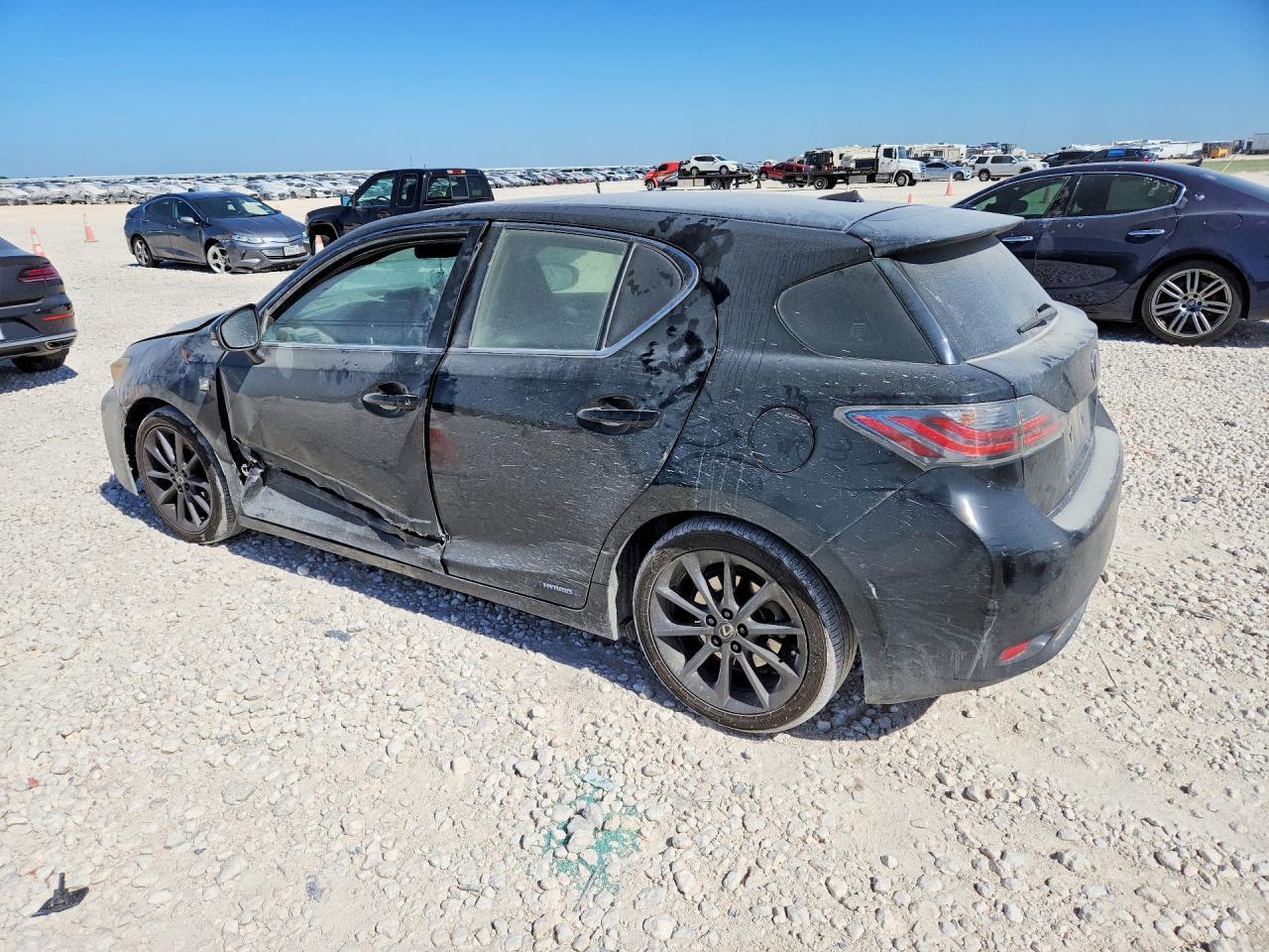 2013 Lexus Ct 200 - Image 2