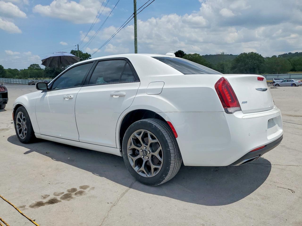 2015 Chrysler 300 S - Image 2