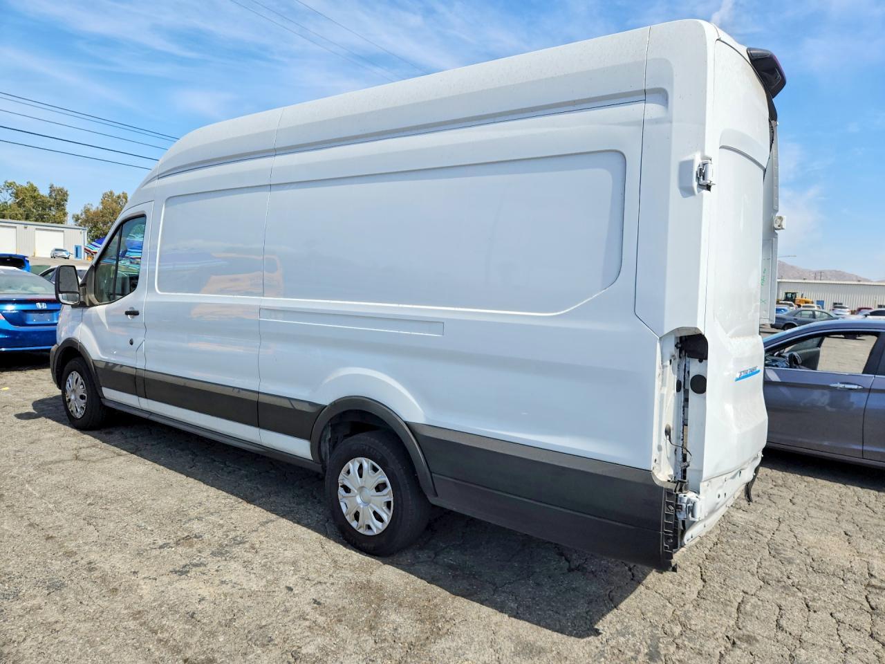 2023 Ford Transit 350 Delivery Van - Фото 2