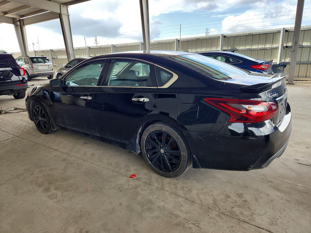 2017 Nissan Altima 2.5 Sr - Image 2