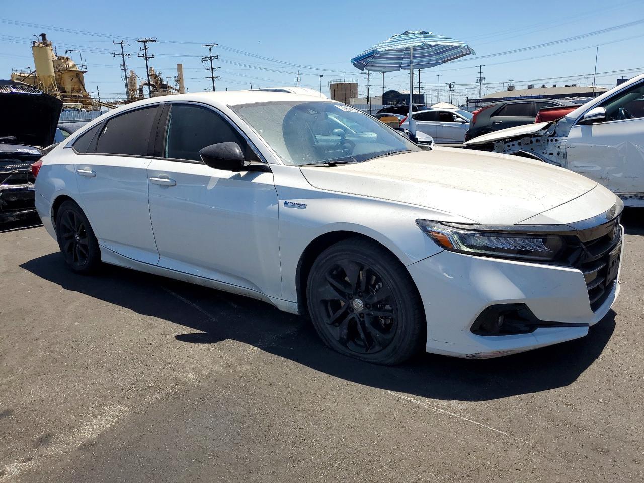 2022 Honda Accord Hybrid Sport - Image 4