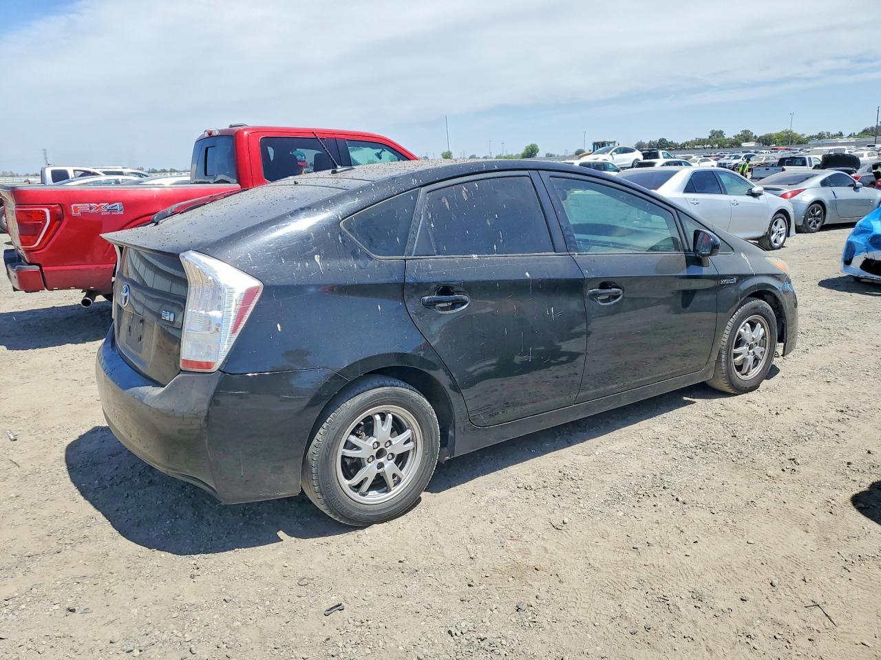 2010 Toyota Prius Iv - Image 3