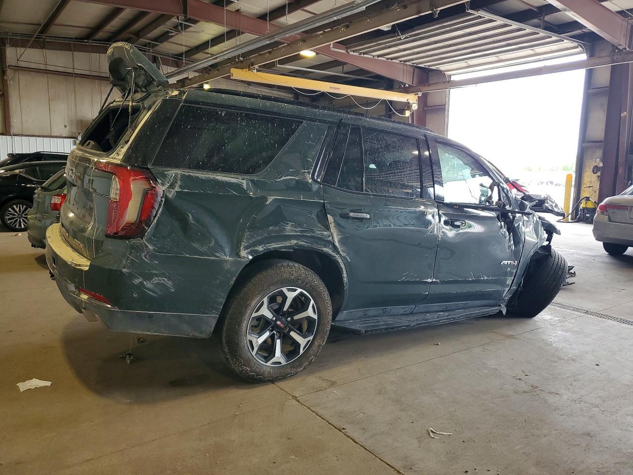 2025 GMC Yukon At4 - Image 3
