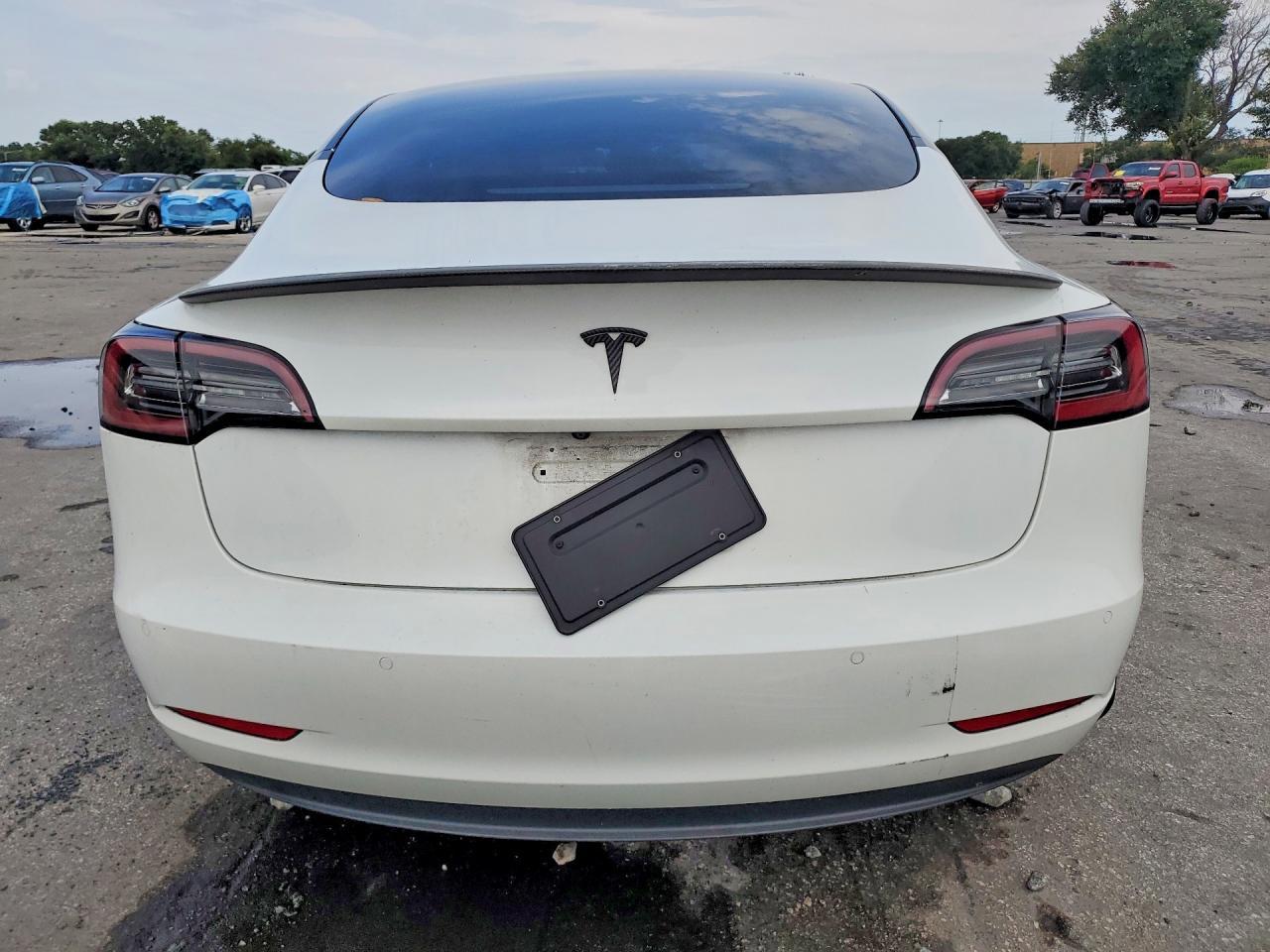 2021 Tesla Model 3 - Фото 6