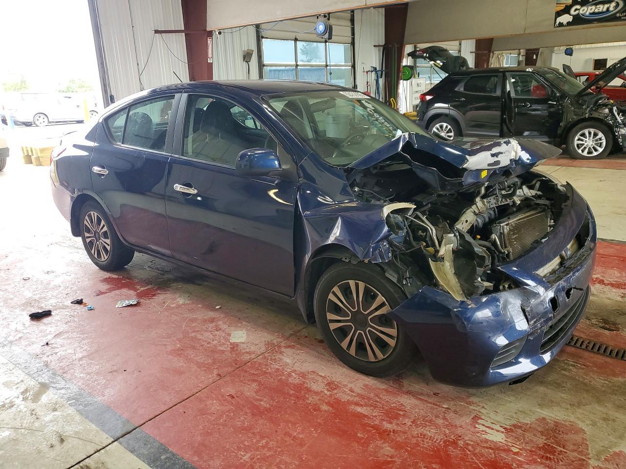2013 Nissan Versa 1.6 S - Image 4