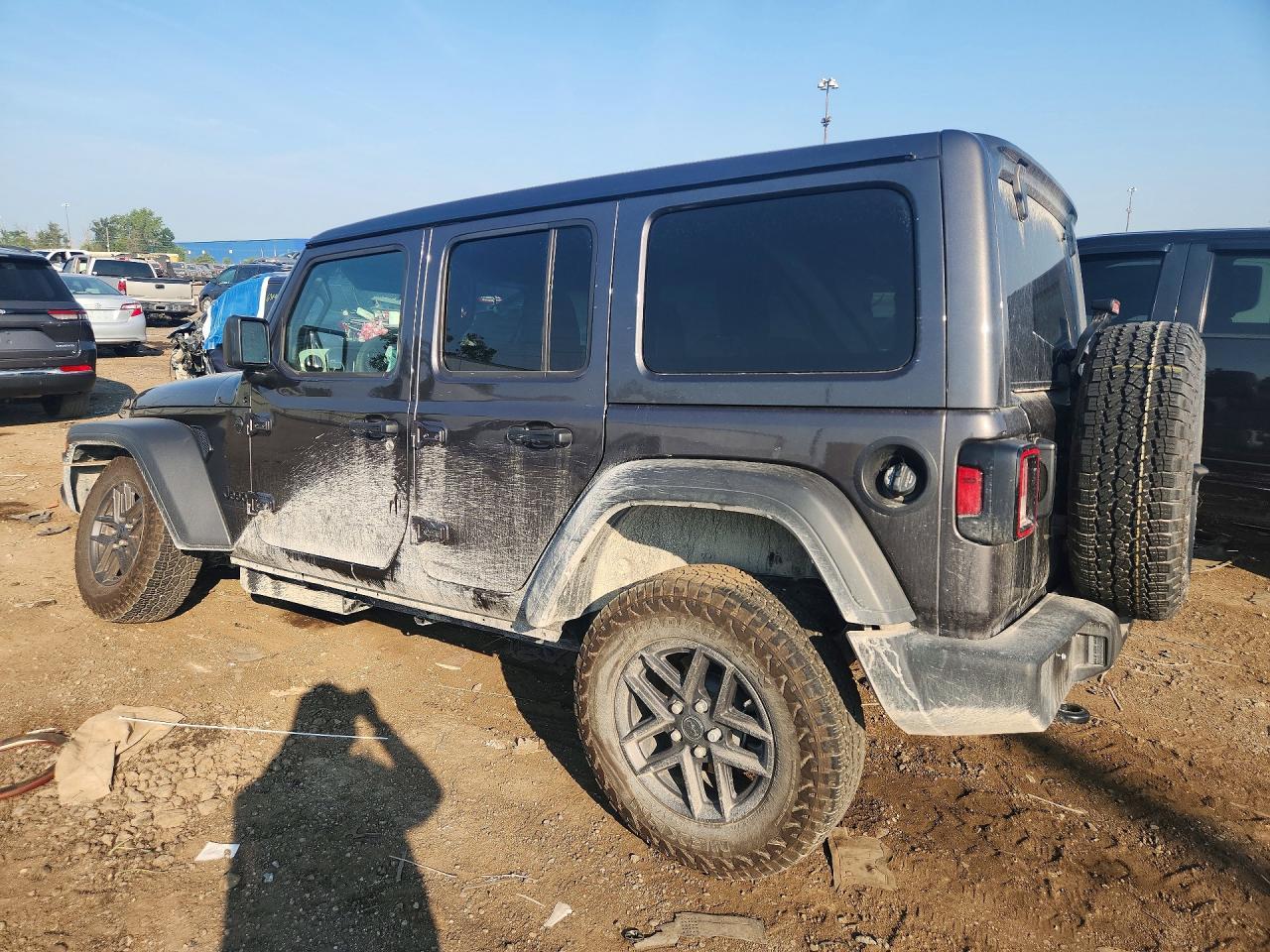 2026 Jeep Wrangler Sport - Фото 2