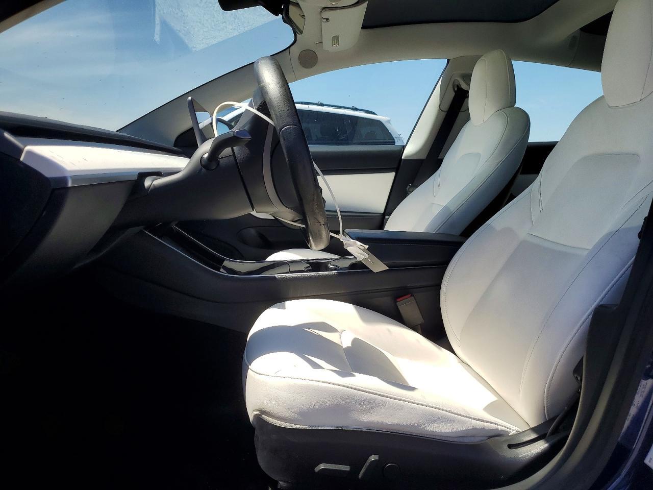2020 Tesla Model 3 - Фото 7