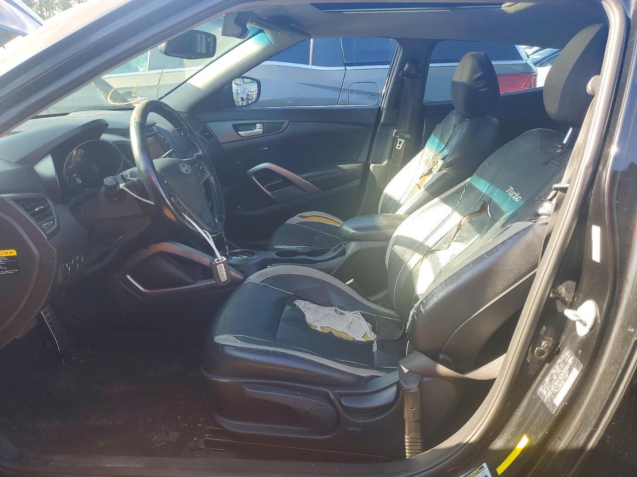 2015 Hyundai Veloster Turbo - Image 7