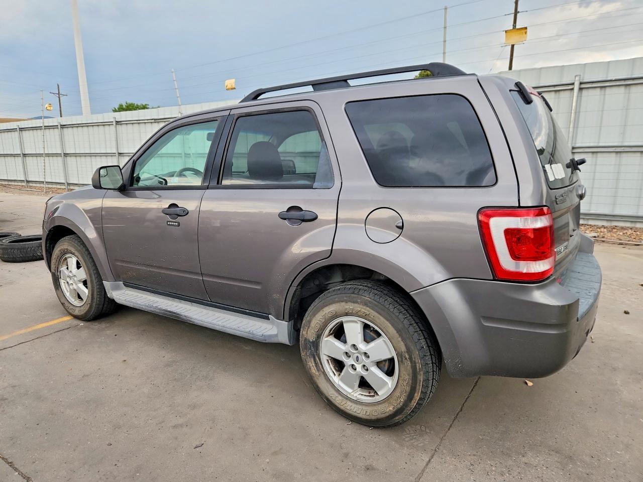 2010 Ford Escape Xlt - Фото 2