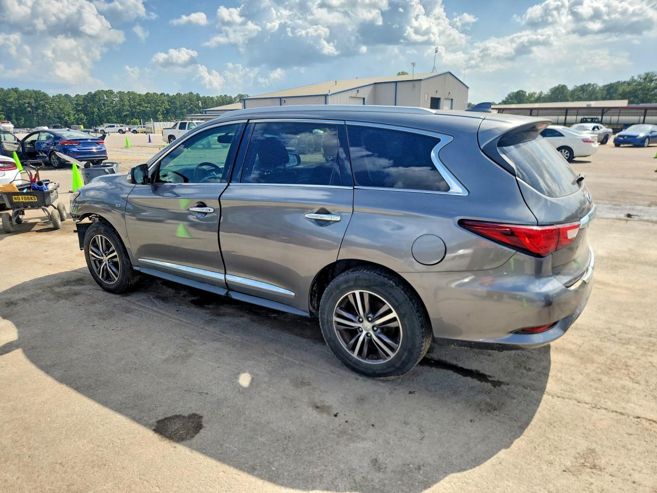 2016 Infiniti Qx60 Base - Фото 2
