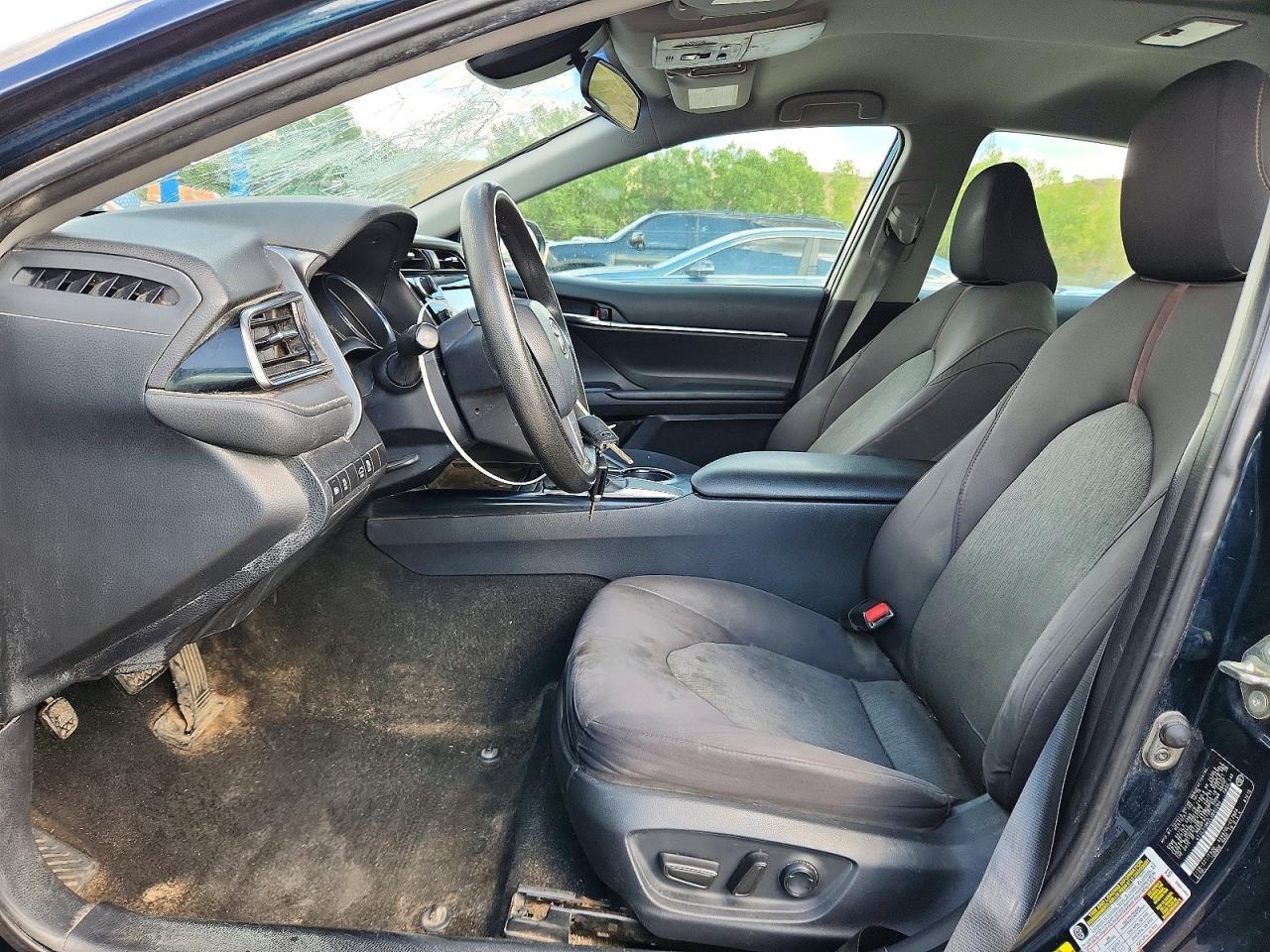 2020 Toyota Camry Le - Фото 7