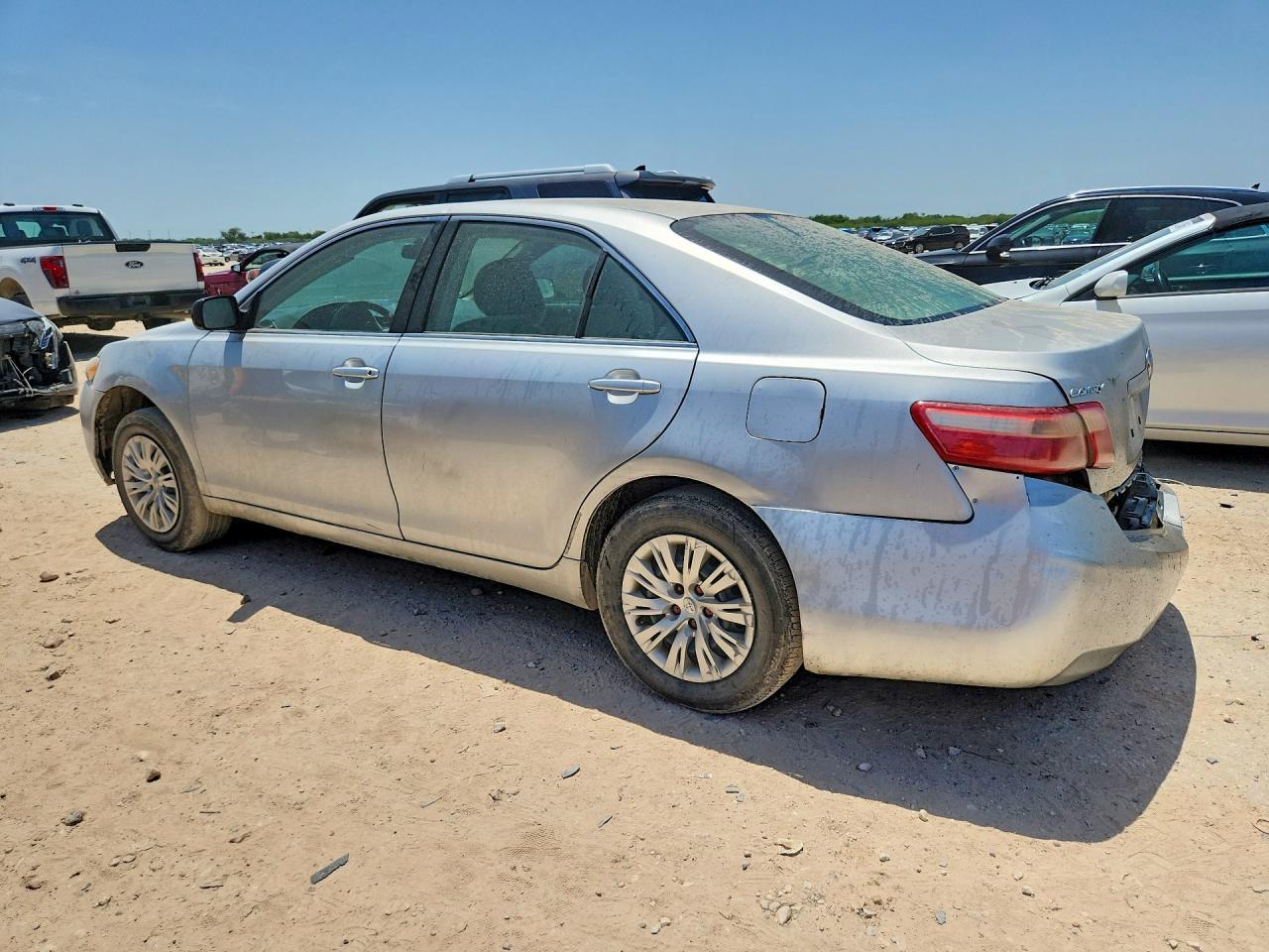 2007 Toyota Camry Le - Image 2