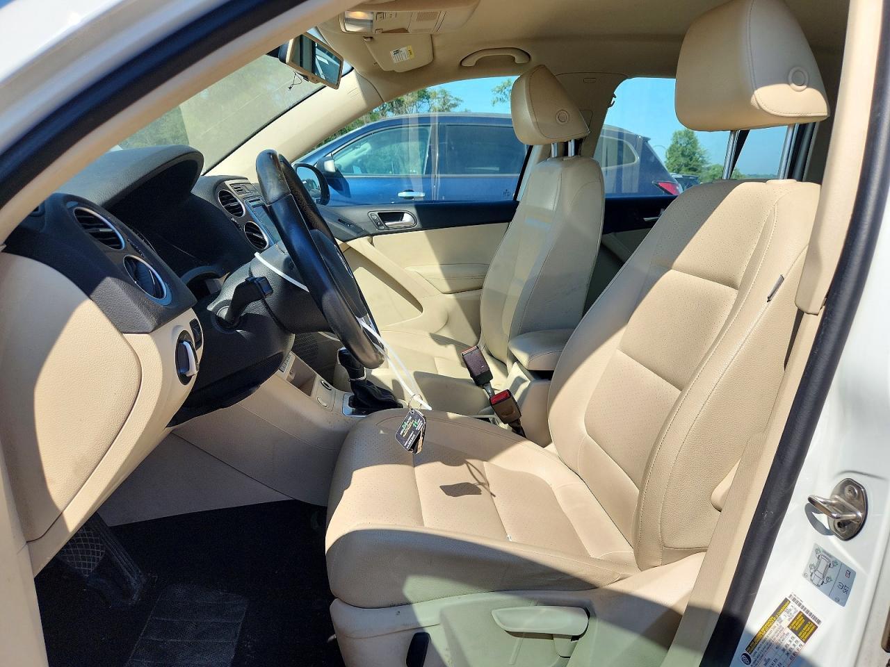 2017 Volkswagen Tiguan S - Image 7