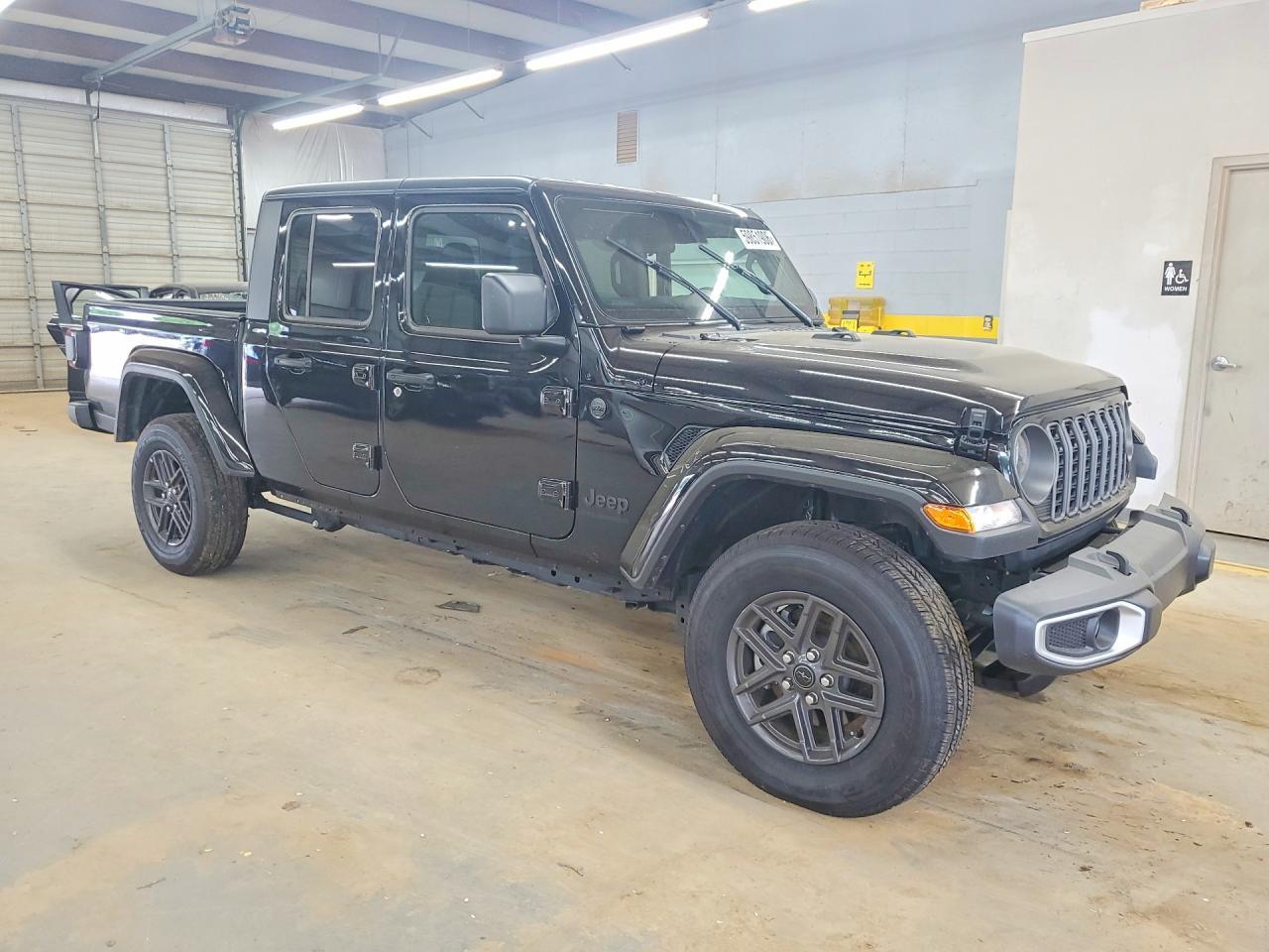 2025 Jeep Gladiator Sport - Фото 4