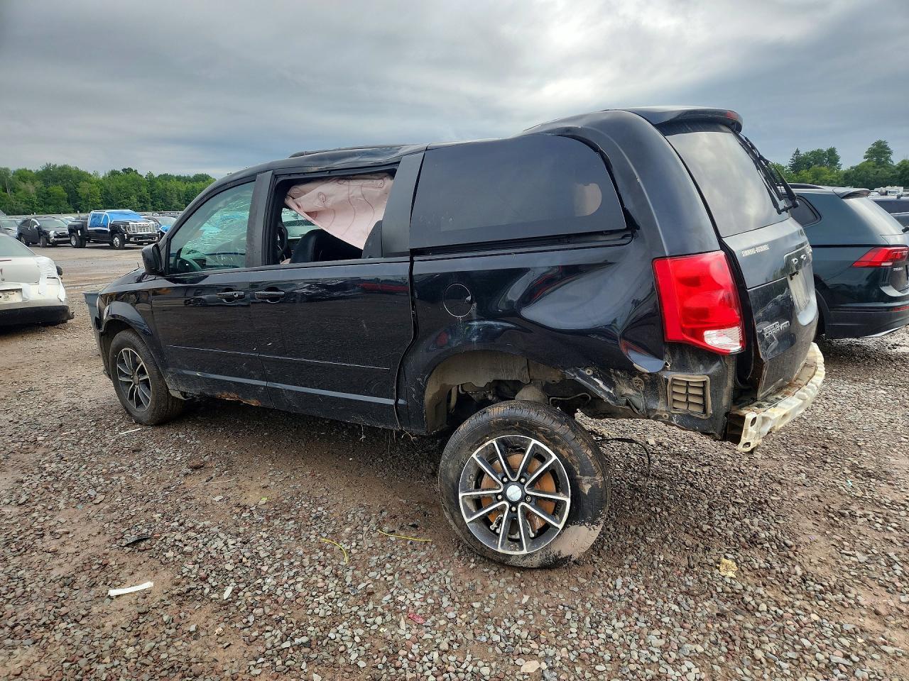 2017 Dodge Grand Caravan Gt - Фото 2