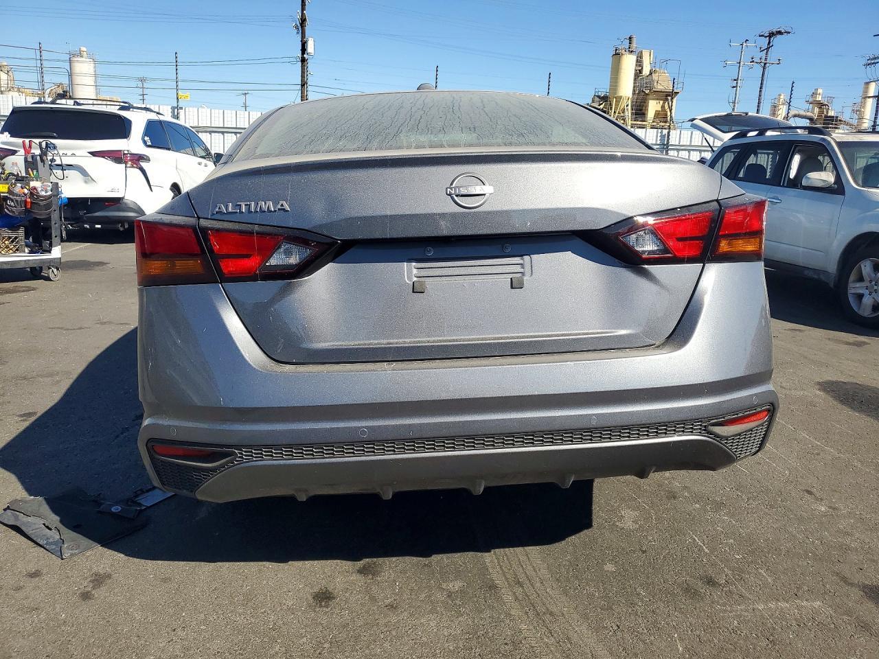 2025 Nissan Altima S - Image 6