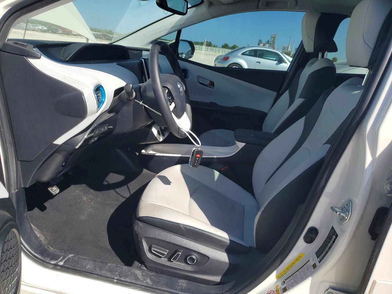 2017 Toyota Prius Prime Advanced - Фото 7
