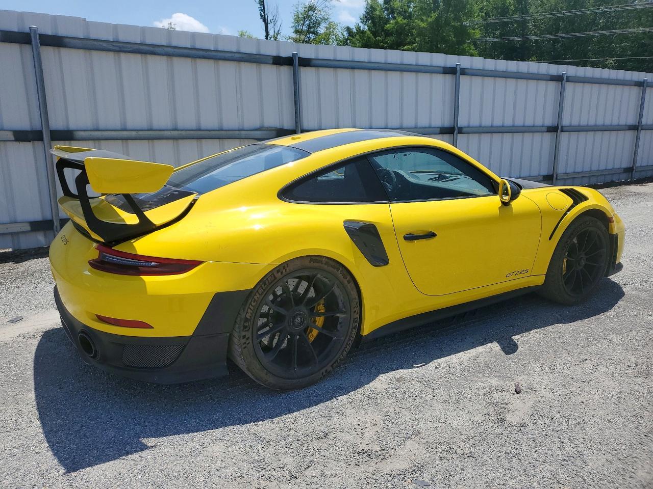 2018 Porsche 911 Gt2 Rs - Фото 3