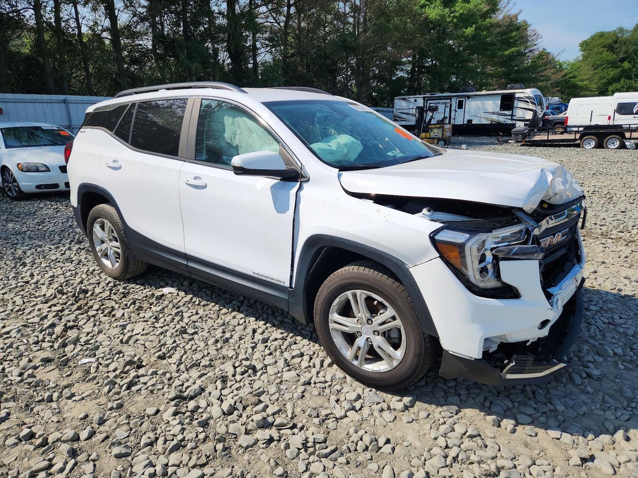 2022 GMC Terrain Sle - Image 4