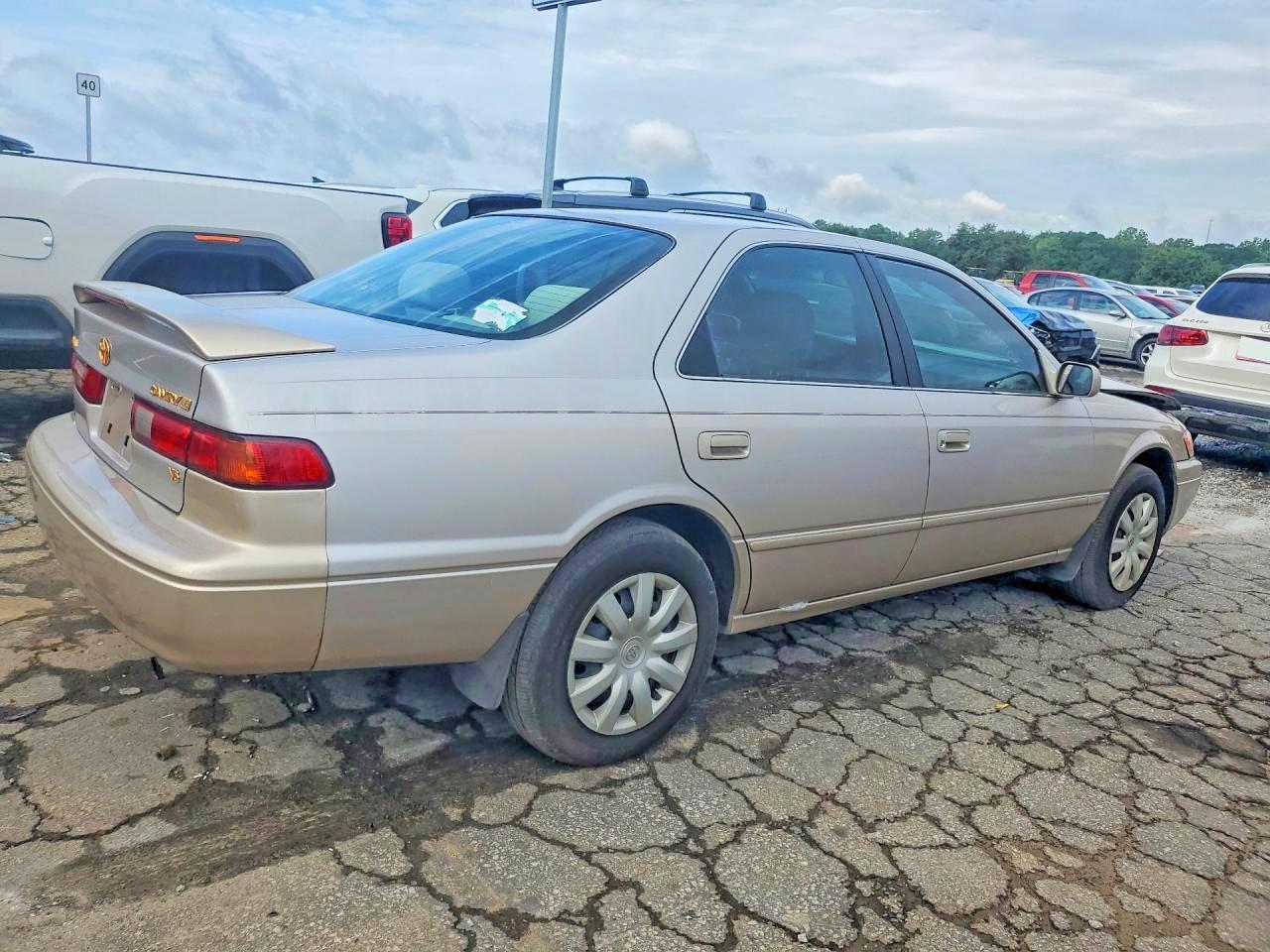 1997 Toyota Camry Le V6 - Фото 3