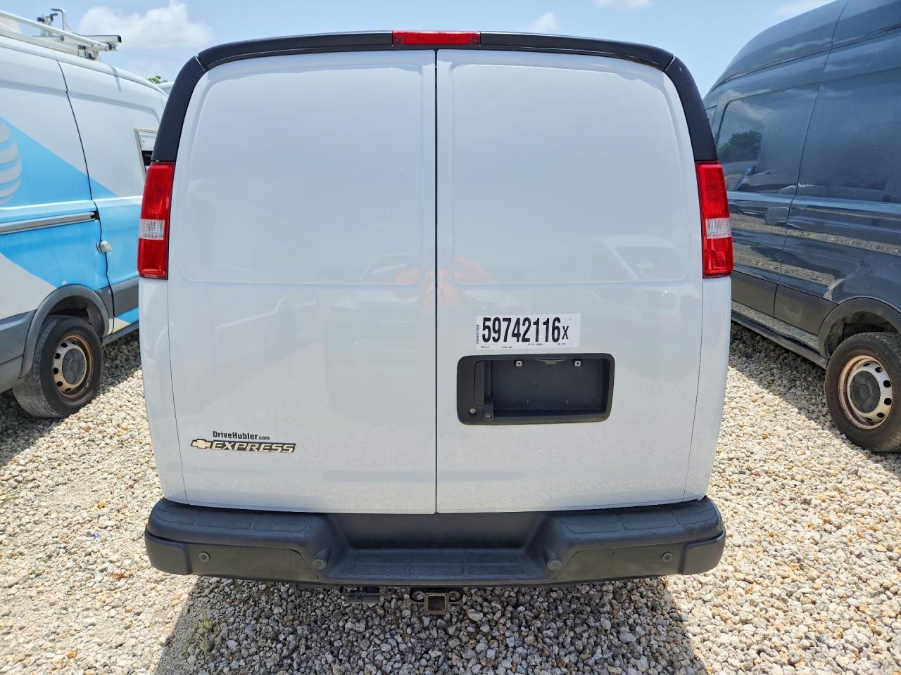 2021 Chevrolet Express G3500 - Фото 6