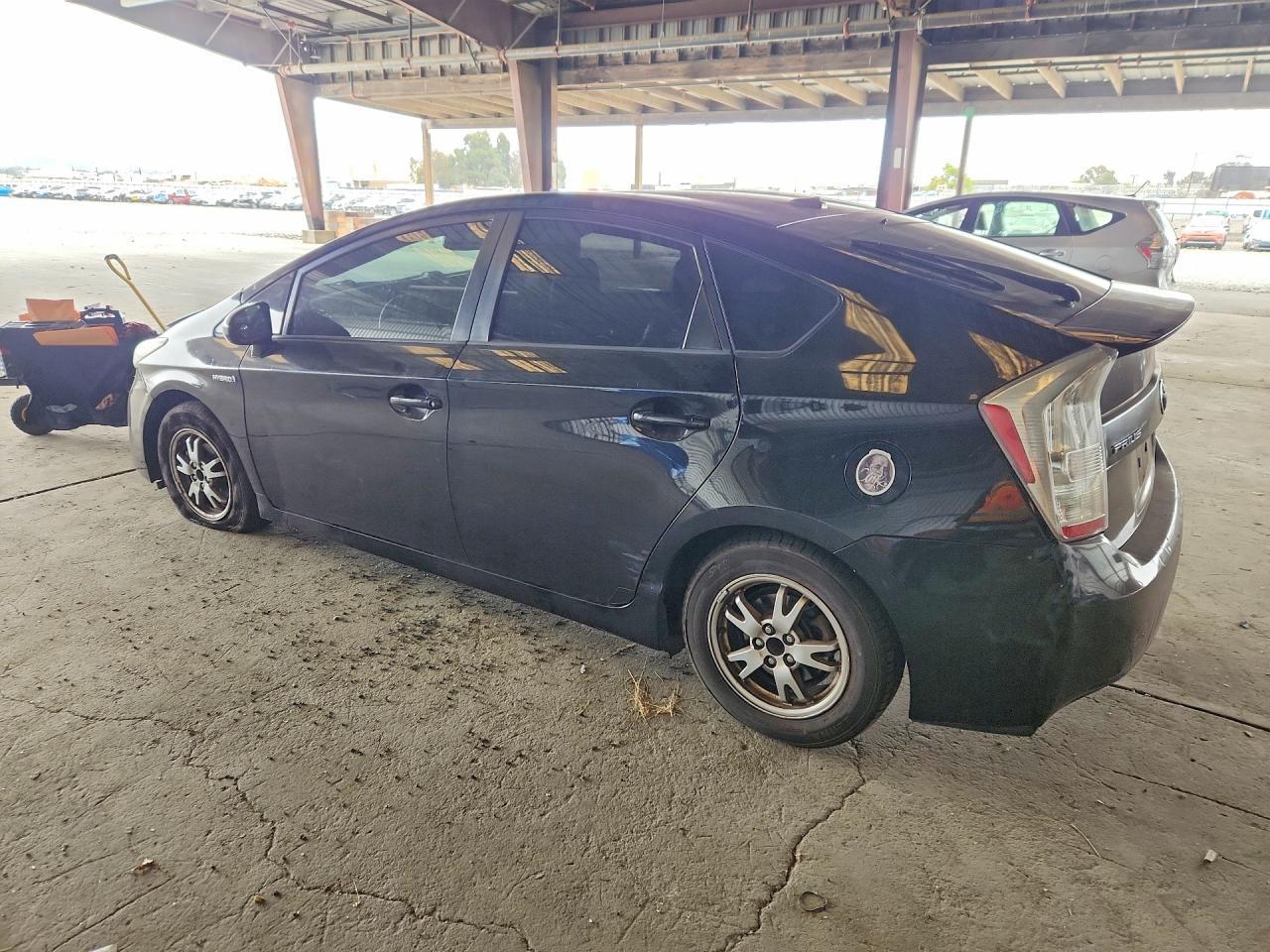 2010 Toyota Prius Iv - Фото 2