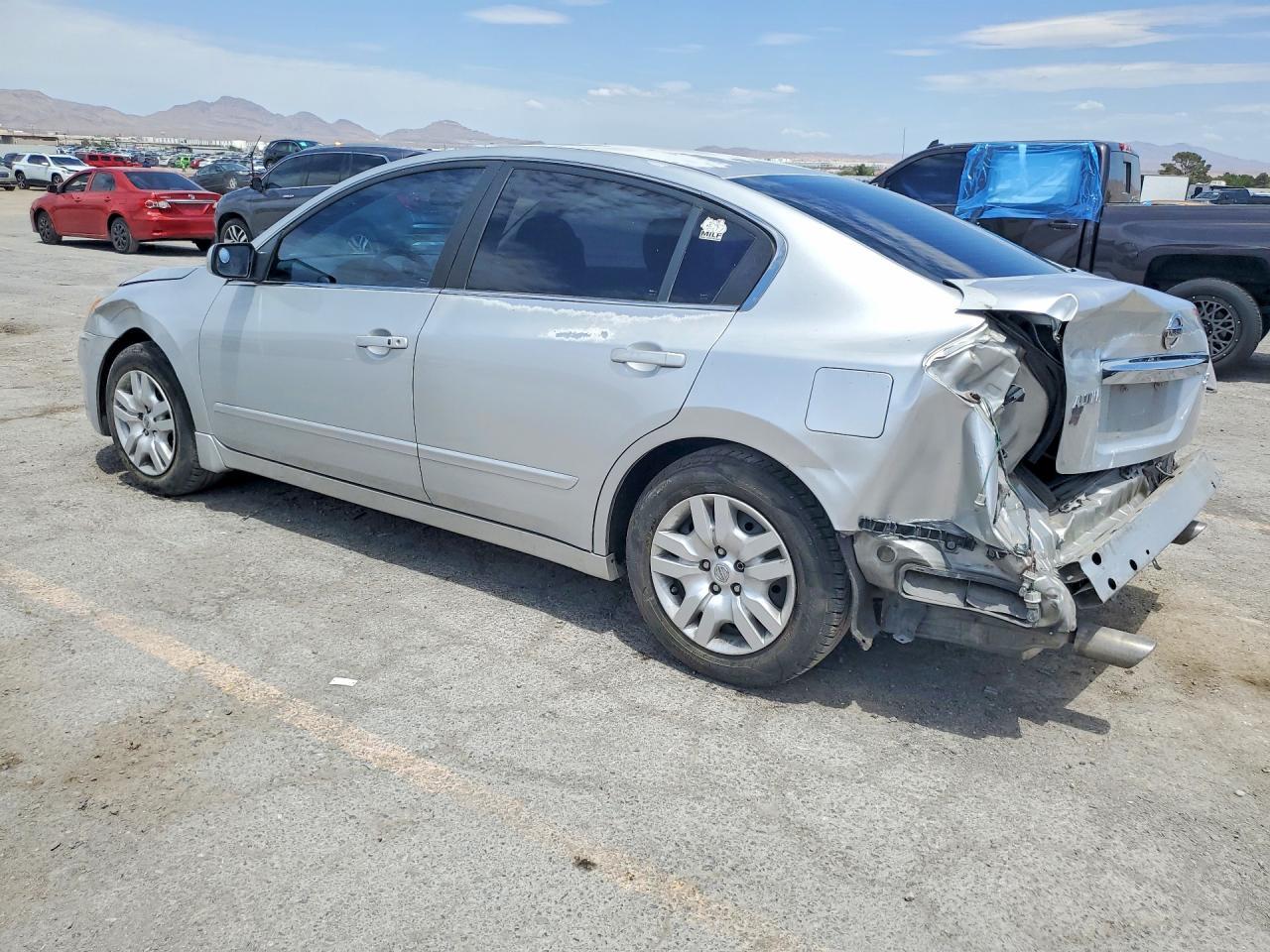 2011 Nissan Altima Base/S - Фото 2