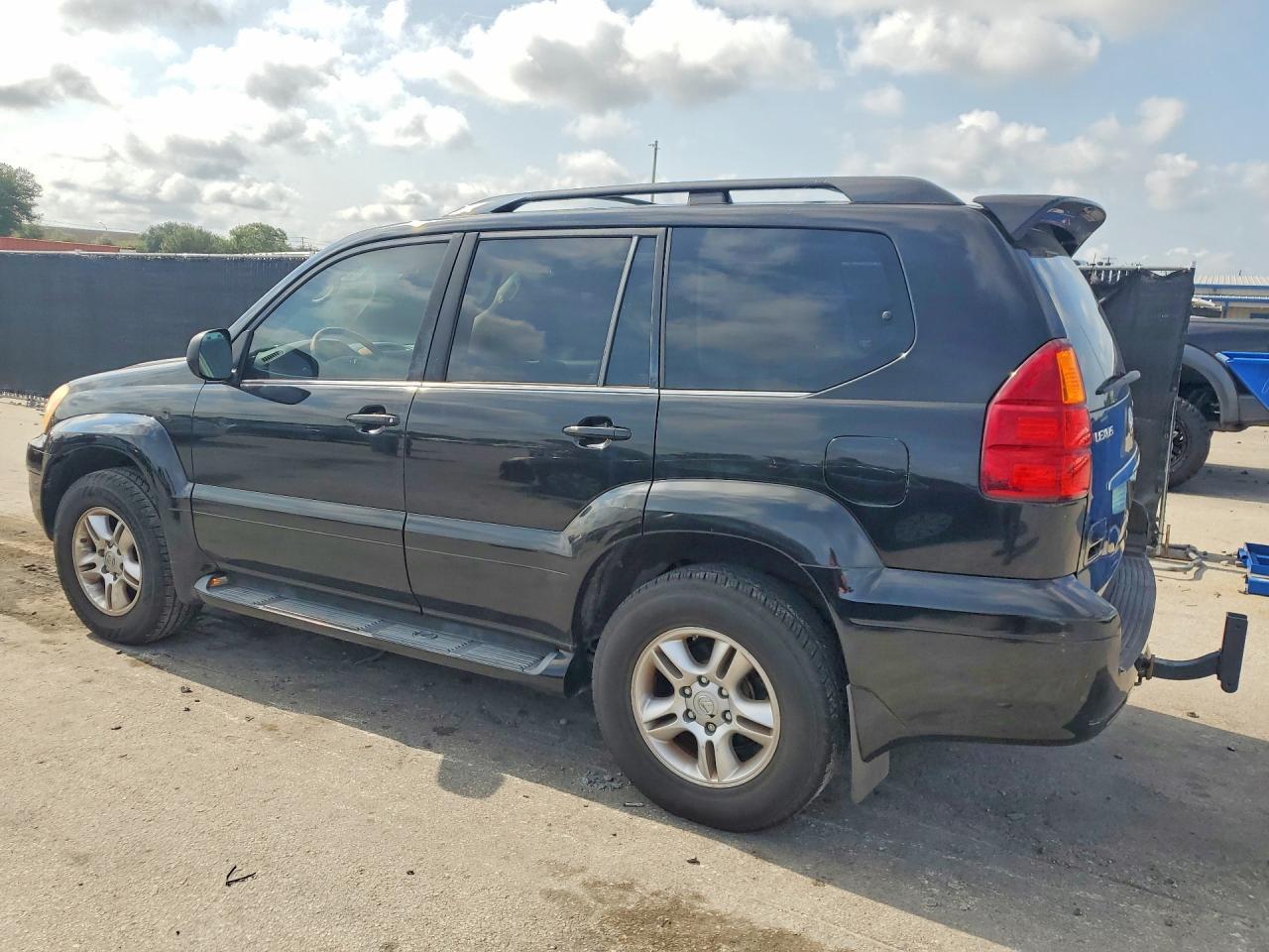 2005 Lexus Gx - Image 2
