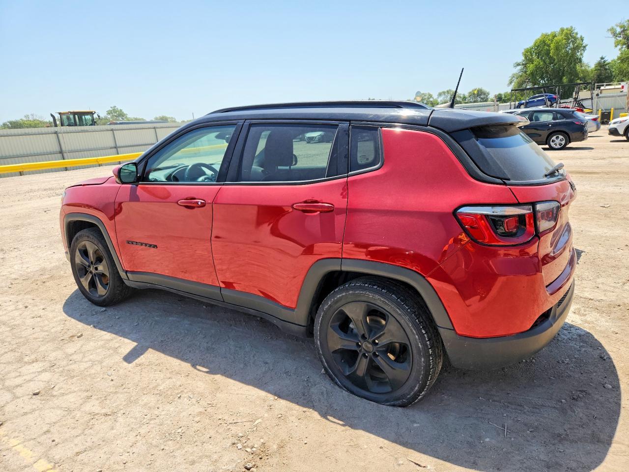 2019 Jeep Compass Latitude - Image 2