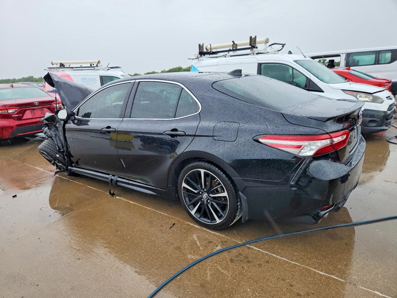 2019 Toyota Camry Xse V6 - Image 2
