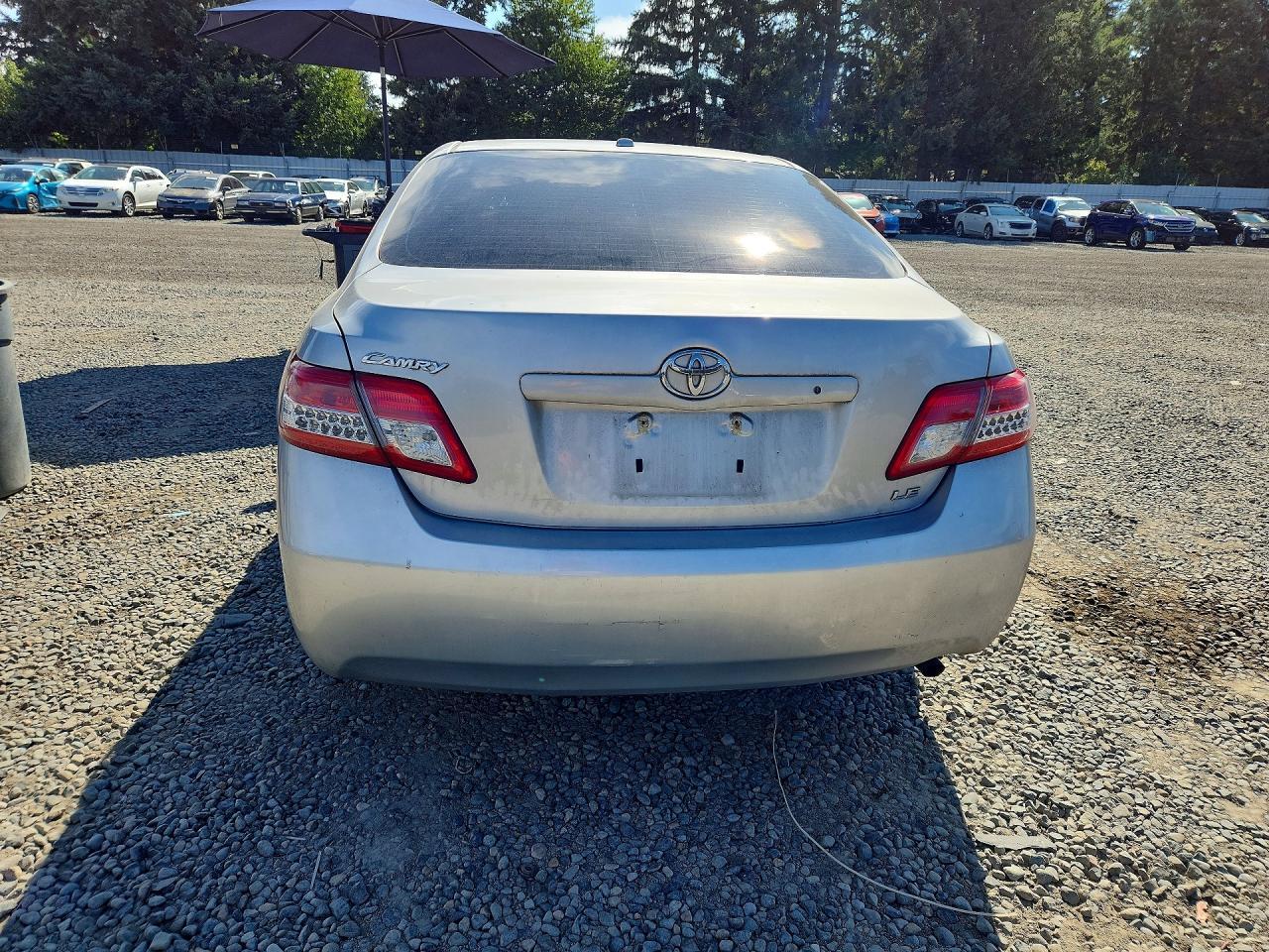2010 Toyota Camry Le - Image 6