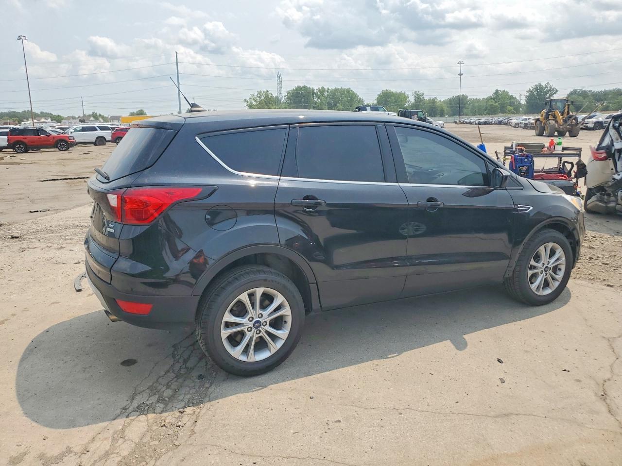 2019 Ford Escape Se - Image 3