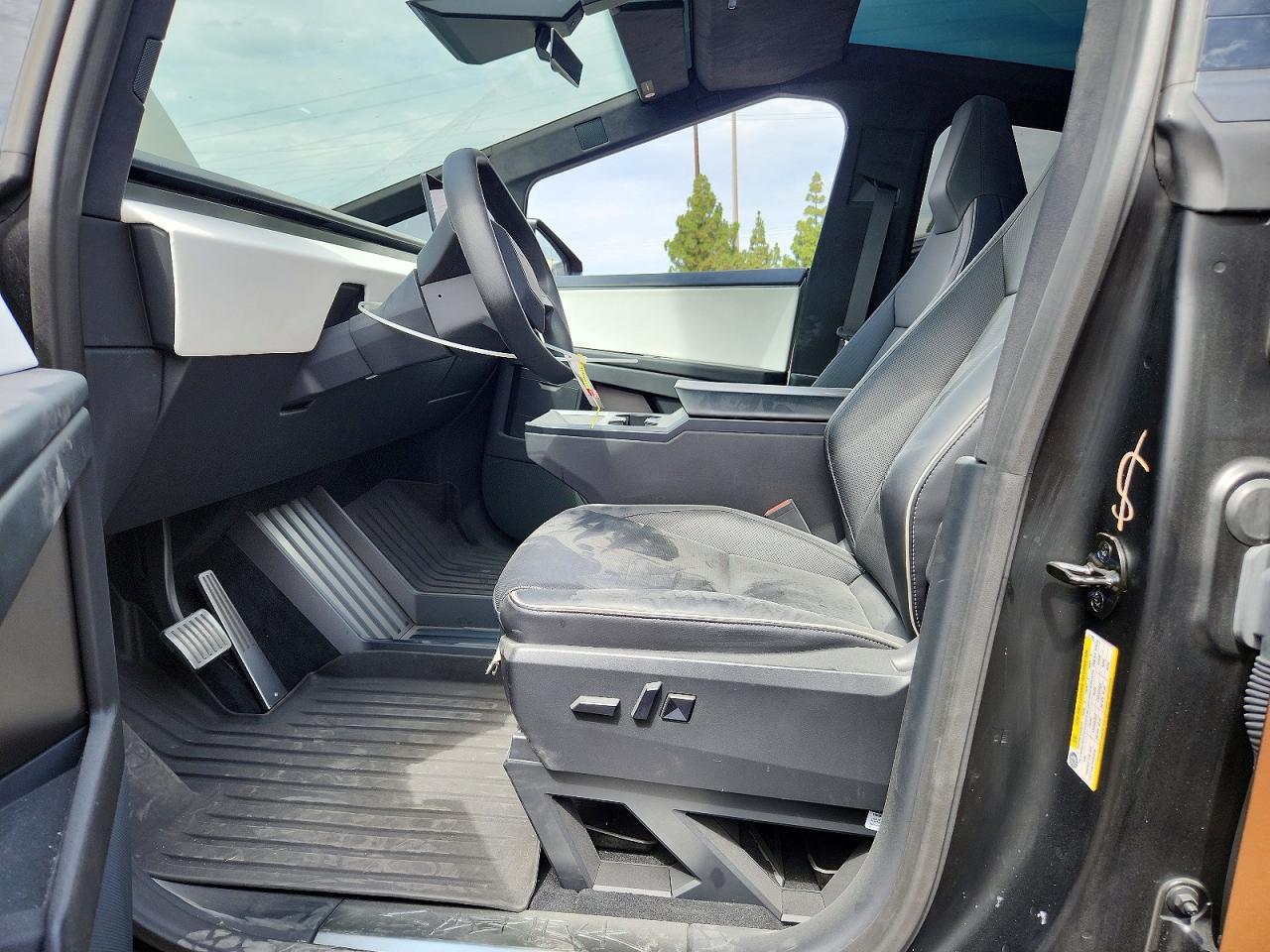 2024 Tesla Cybertruck - Фото 7