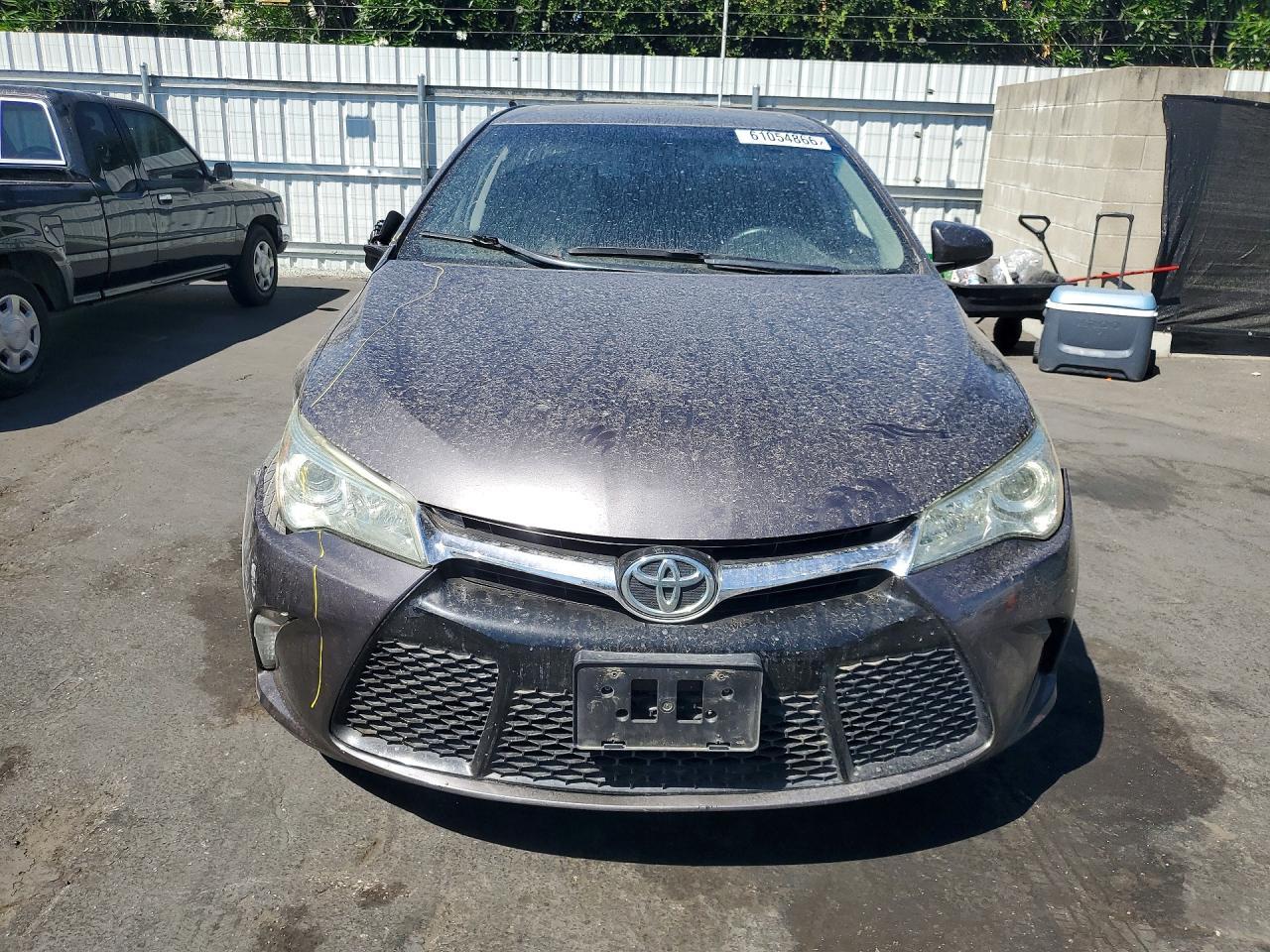 2017 Toyota Camry Se - Фото 5