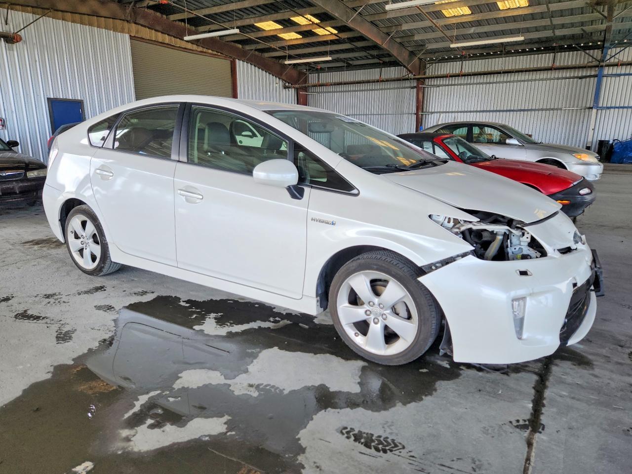 2012 Toyota Prius Five - Фото 4