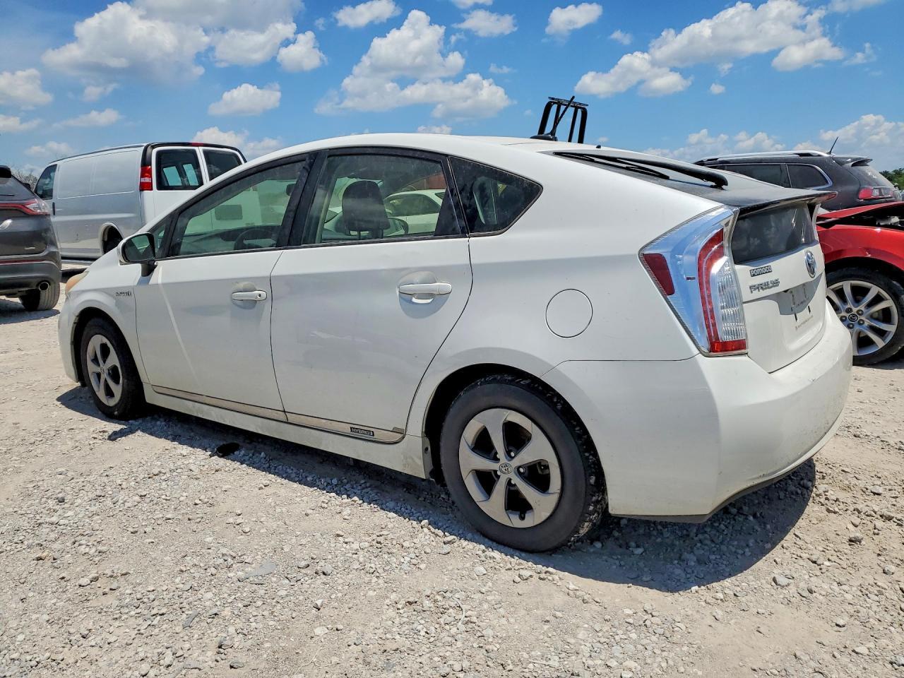 2012 Toyota Prius Four - Фото 2