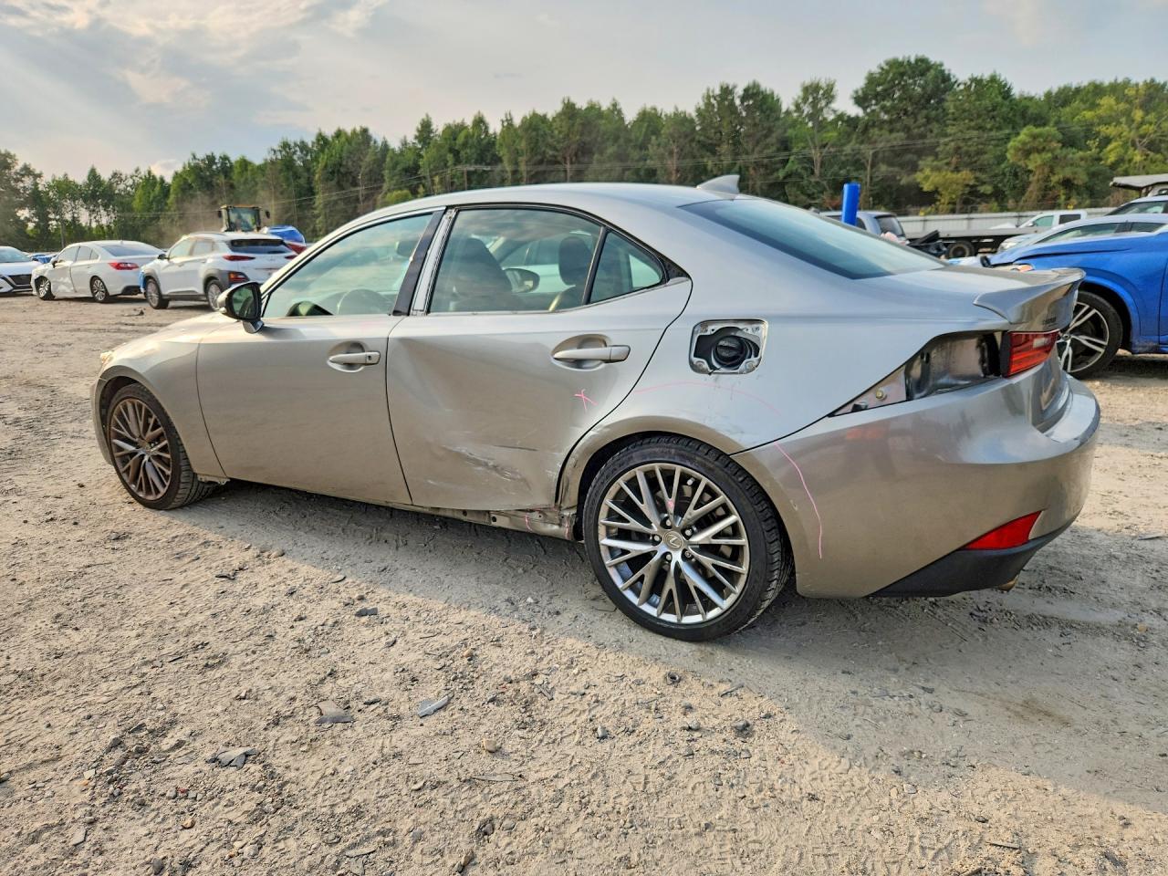 2016 Lexus Is 300 - Image 2