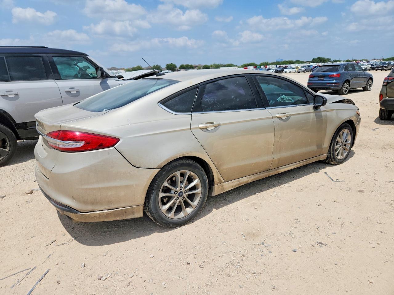 2017 Ford Fusion S - Фото 3