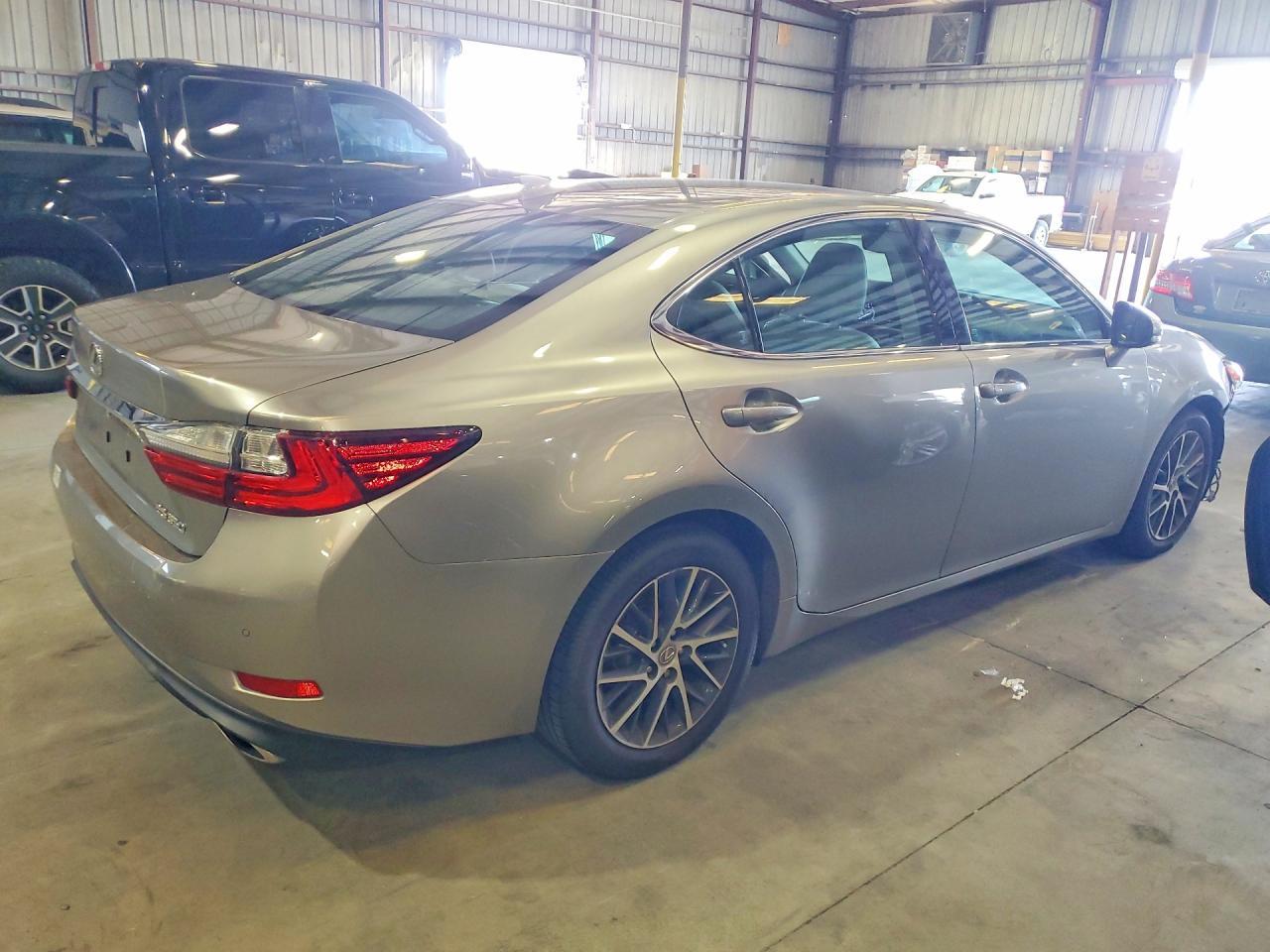 2017 Lexus Es 350 - Image 3