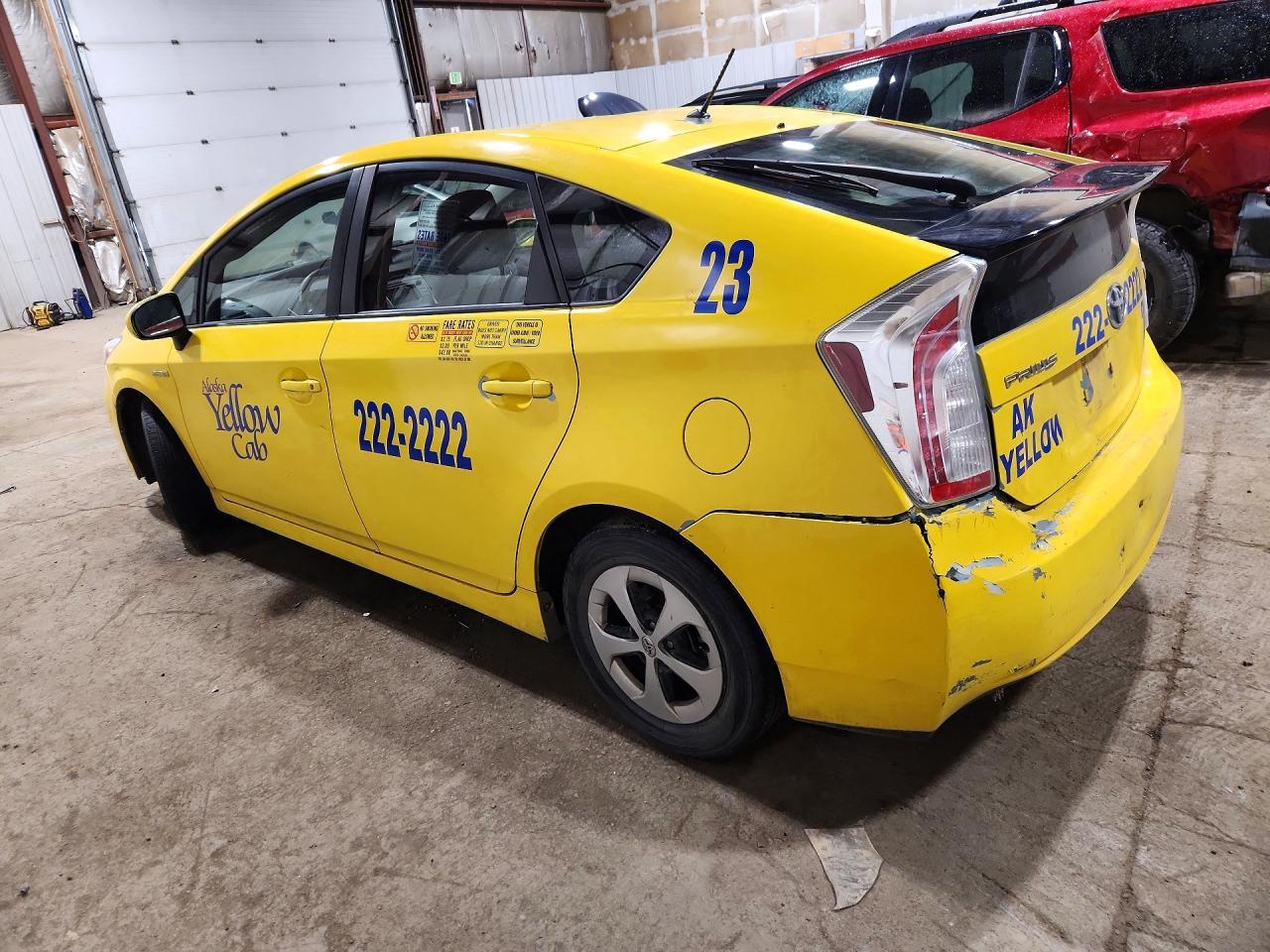 2012 Toyota Prius Two - Фото 2