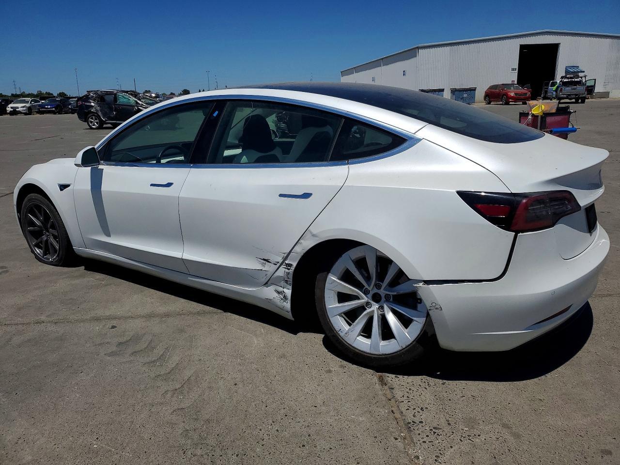 2020 Tesla Model 3 - Фото 2
