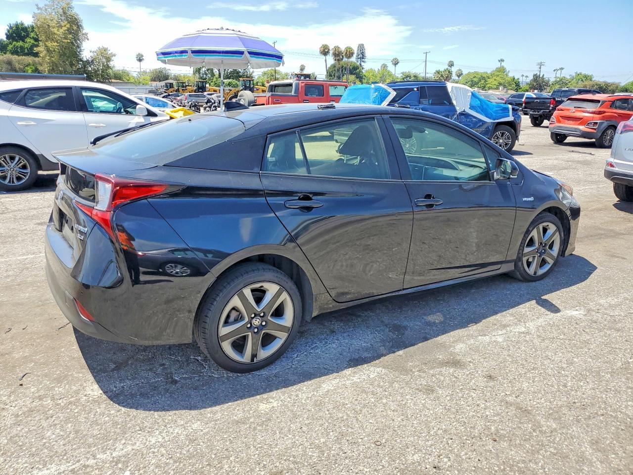 2022 Toyota Prius Xle - Фото 3