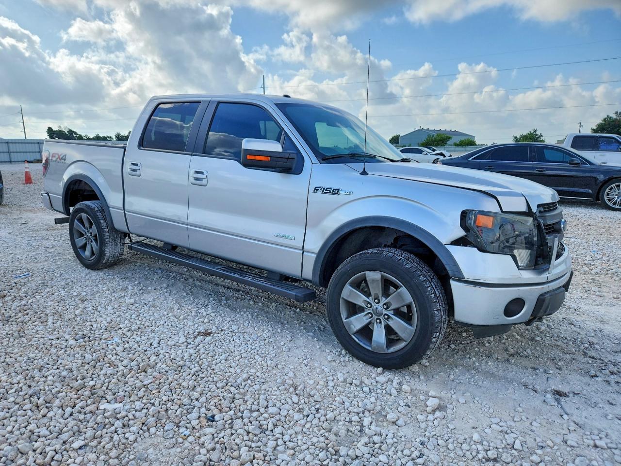 2014 Ford F150 Supercrew - Фото 4