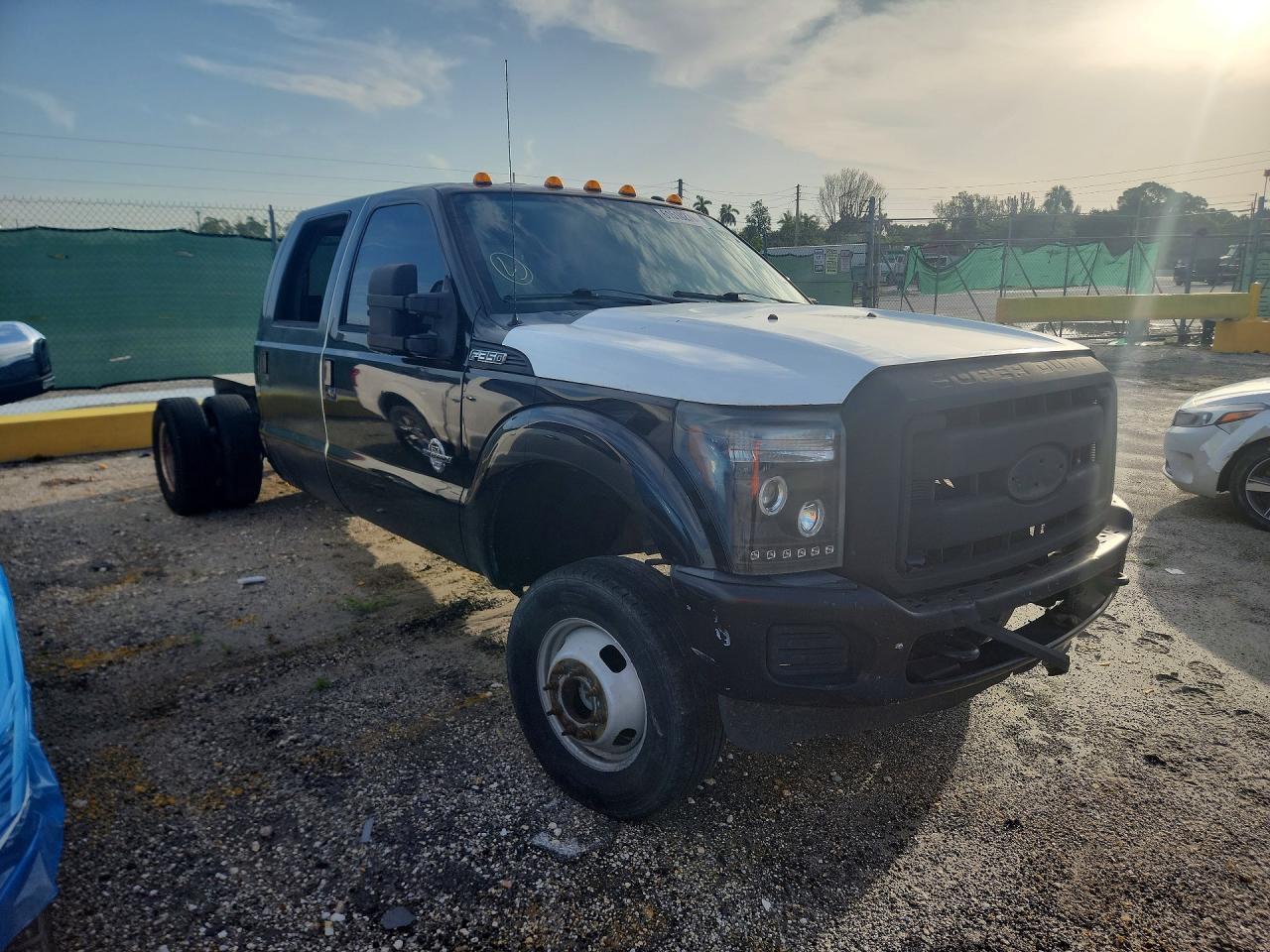 2016 Ford F350 Super Duty - Image 4
