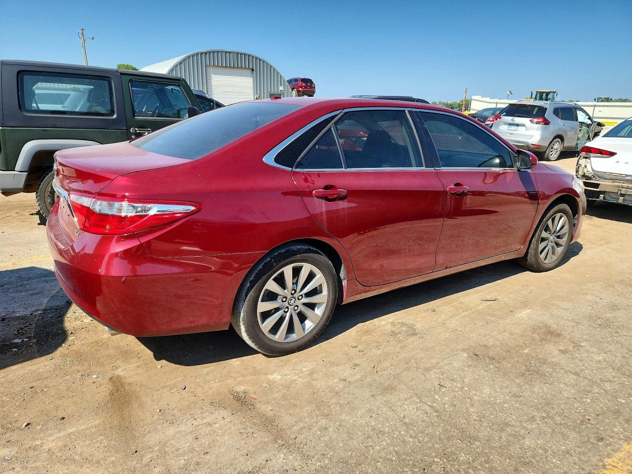 2017 Toyota Camry Xle - Image 3