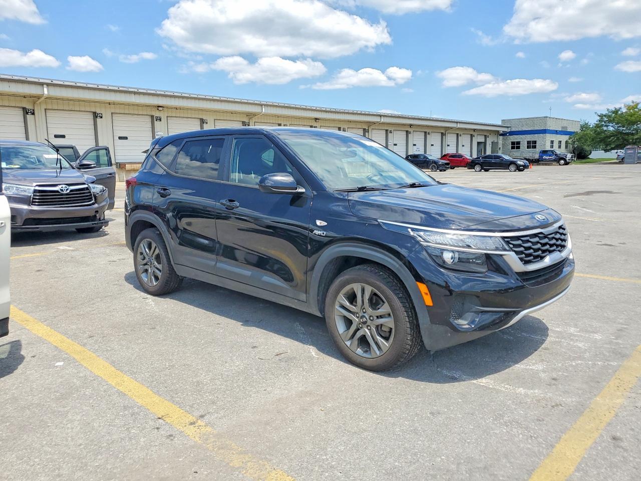 2021 Kia Seltos Lx - Фото 4