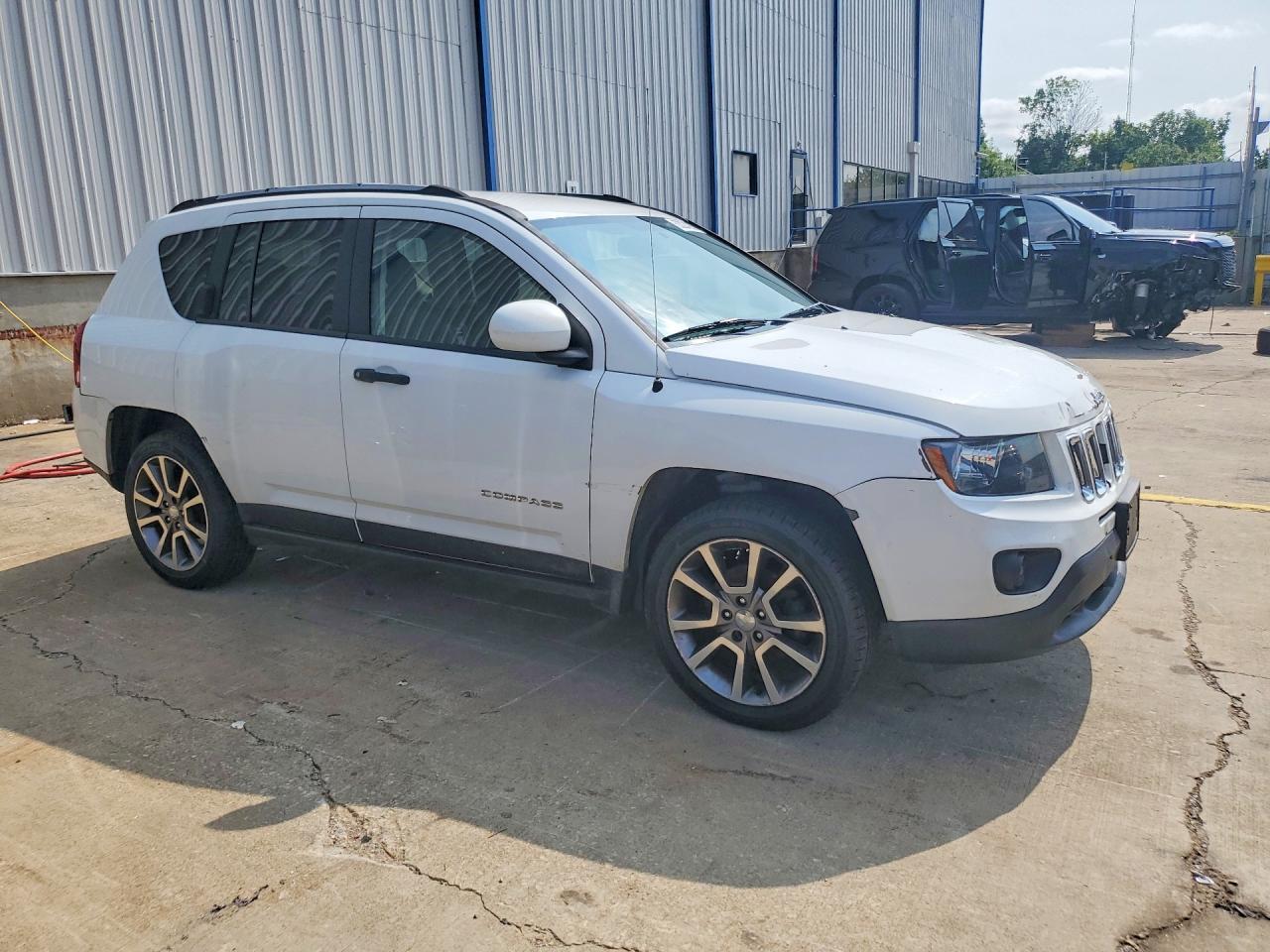2017 Jeep Compass Sport - Image 4